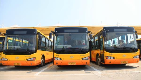 嘉祥汽車站里的海格純電公交車.jpg 嘉祥汽車站里的海格純電公交車.jpg