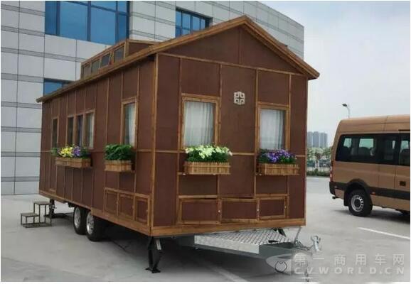 全球首款竹鋼營(yíng)地房車(chē)在中通下線(xiàn)，快來(lái)看看長(zhǎng)啥樣？.jpg