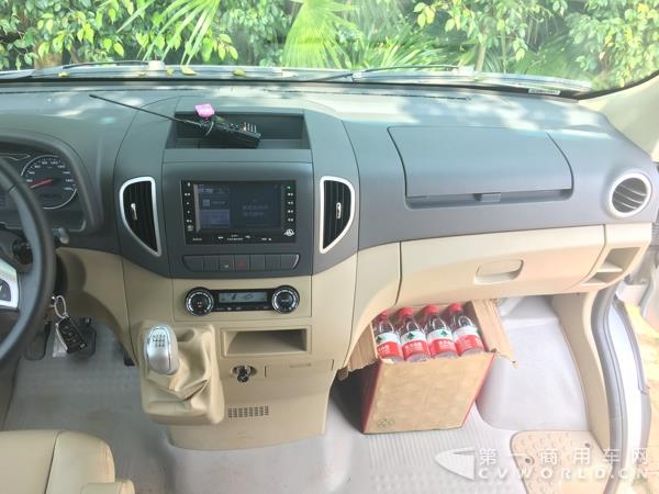 二代江淮星銳6系長軸車型，17座，搭載江淮2.7CTl 國五柴油發(fā)動機(jī)13.jpg