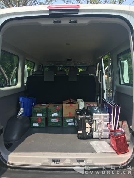 二代江淮星銳4系短軸車型M419A，6座，搭載江淮1.9CTl 國五柴油發(fā)動機(jī)6.jpg