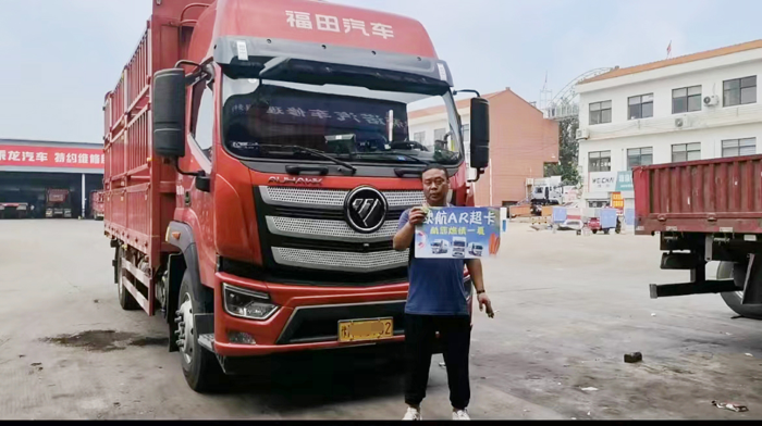從重卡到中卡，20多年“老司機(jī)”為何會選擇福田歐航？2.png