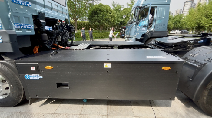 測評宇通T400 4×2港口牽引車5.png