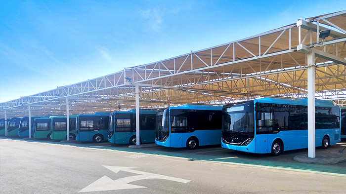沙特“紅海未來之城”迎中國純電動(dòng)，近200輛宇通客車一批次投運(yùn).png
