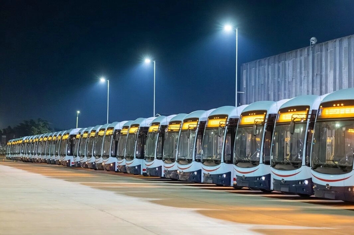 比亞迪連續(xù)三年蟬聯(lián)新能源客車出口冠軍！4.jpg