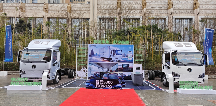 煥新升級的陜汽智云S300 Express或成市場新寵1.png