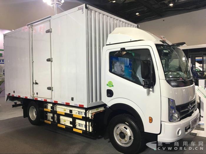 東風股份帶來的EV350輕卡物流車