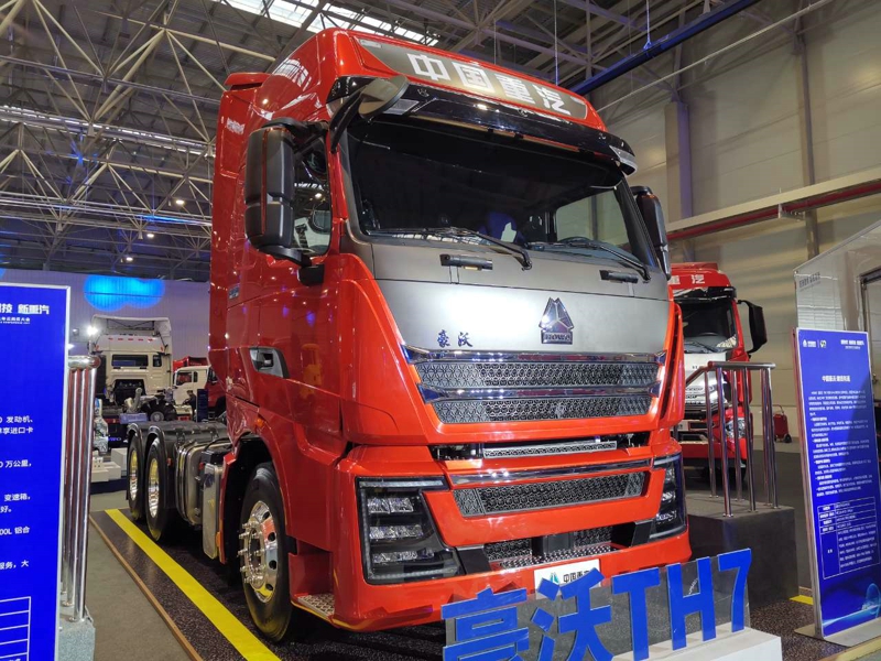 重汽豪沃TH7 6×4牽引車（豪華版），重汽MC11H 國五發(fā)動(dòng)機(jī)