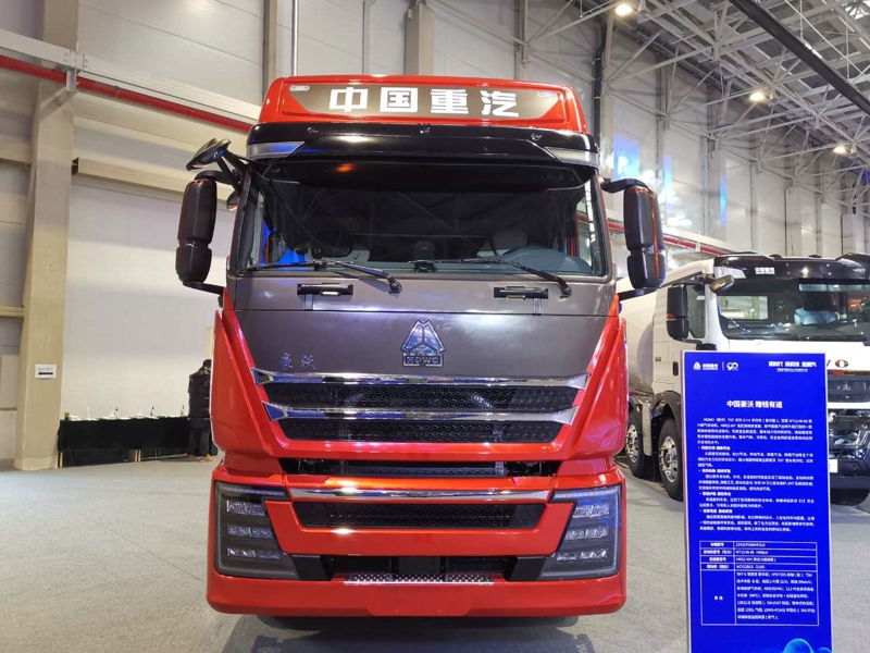 重汽豪沃TH7 6×4牽引車（豪華版），重汽MT13國六燃?xì)鈾C(jī)