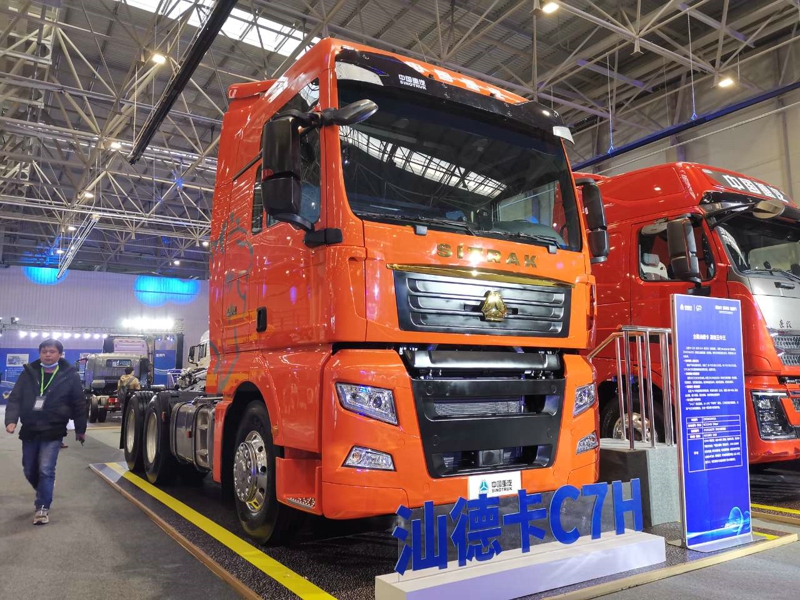 重汽汕德卡C7H系列6×4牽引車（經(jīng)典版），重汽MC13國五發(fā)動(dòng)機(jī)