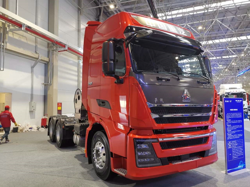 重汽豪沃TH7 6×4牽引車（豪華版），重汽MT13國六燃?xì)鈾C(jī)