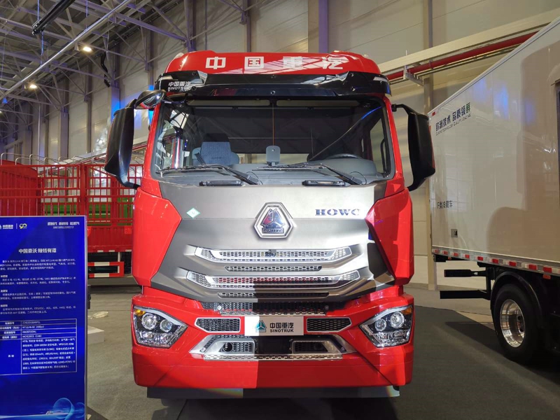 重汽豪沃N系列6×4天然氣牽引車（尊貴版），重汽MT13國六燃?xì)獍l(fā)動(dòng)機(jī)