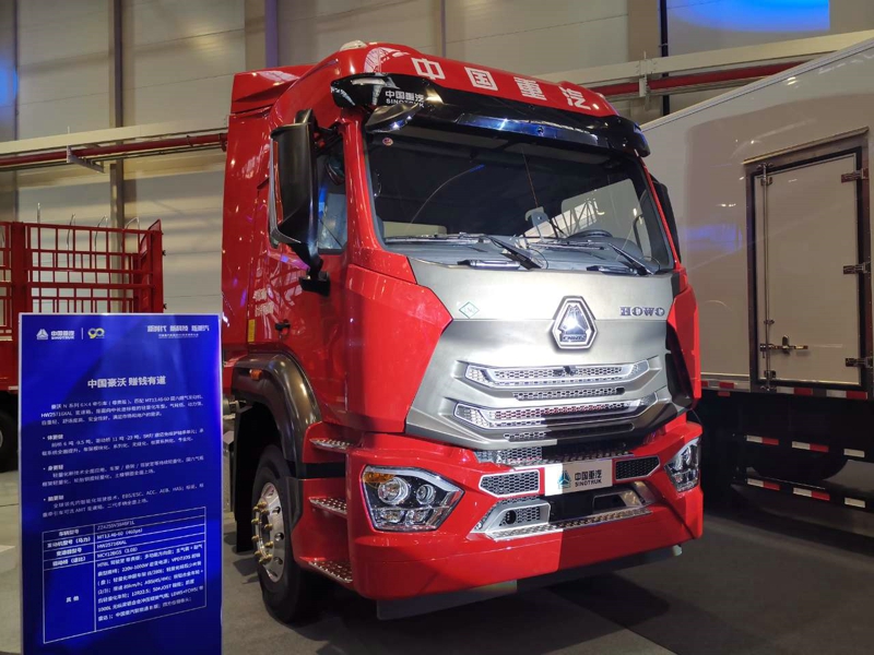 重汽豪沃N系列6×4天然氣牽引車（尊貴版），重汽MT13國六燃?xì)獍l(fā)動(dòng)機(jī)