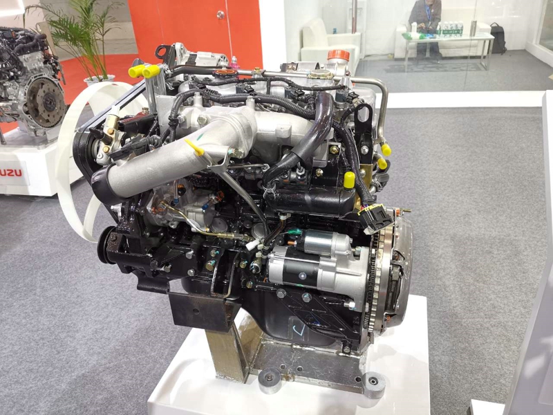 五十鈴JE493重型發(fā)動機，2.5升